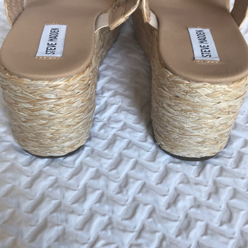 SOLD! Steve Madden Jolted Wedge Sandal - Picture 10 of 15